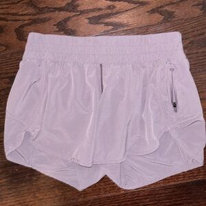 Lulu Lemon Hotty Hot Low Rise Lined Shorts 4”
